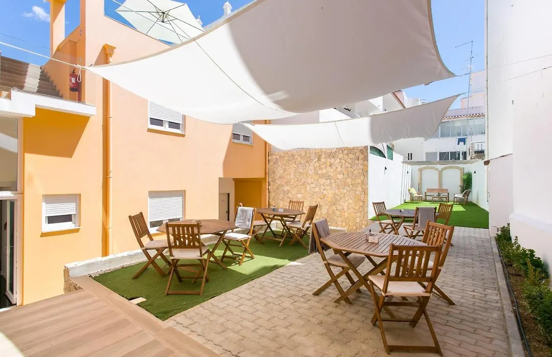 Casa Amarela Guesthouse-1