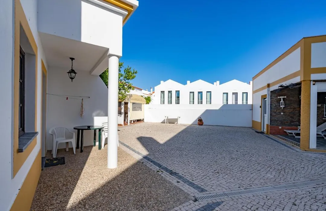 Apartamentos Pátio Victória by Umbral-1
