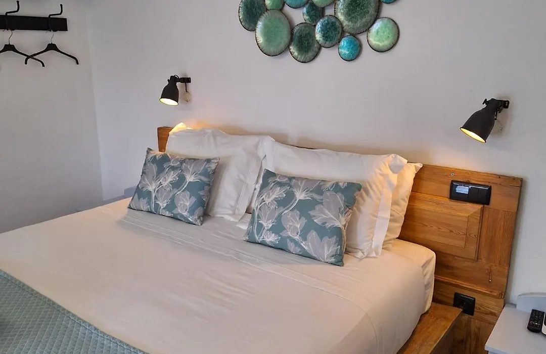 Lovin Book Guesthouse-1