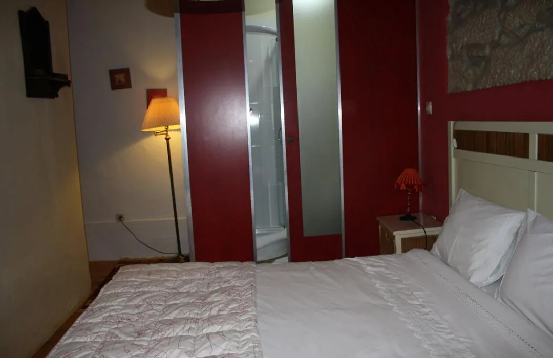 Residencia Pedra Antiga-1