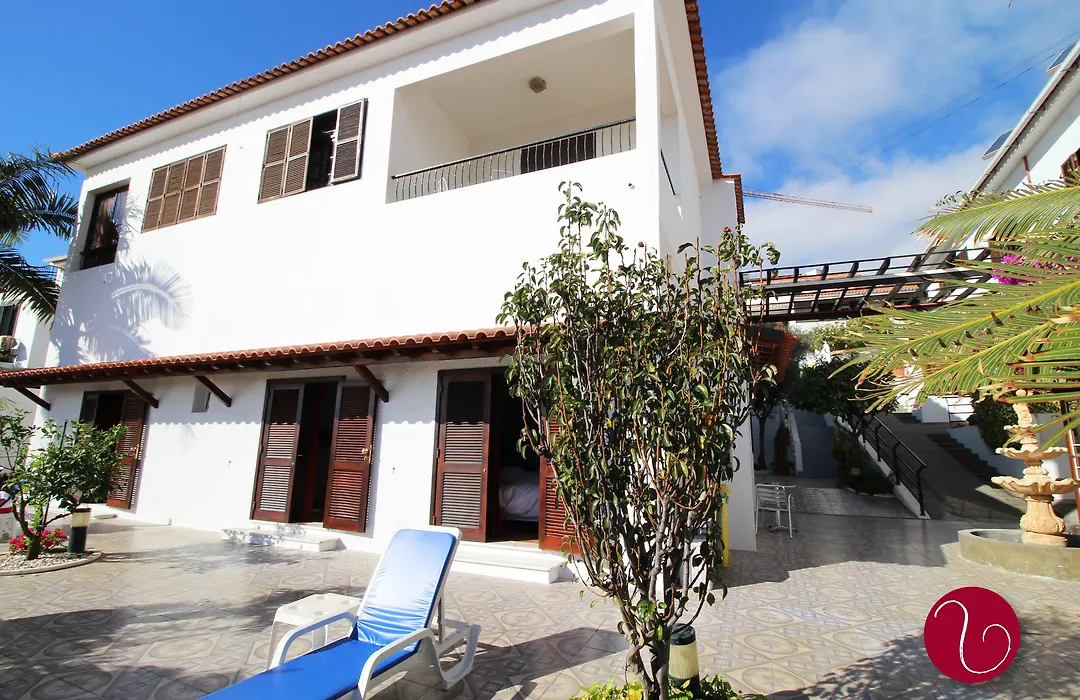 Guesthouse Vila Lusitania-1