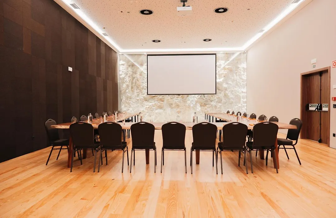 The Log Porto Hotel By Piamonte Hotels-1