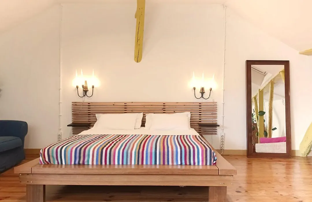 Lisbon Calling Rooms & Studio-1