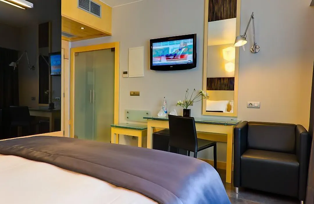 Hotel Alif Avenidas-1