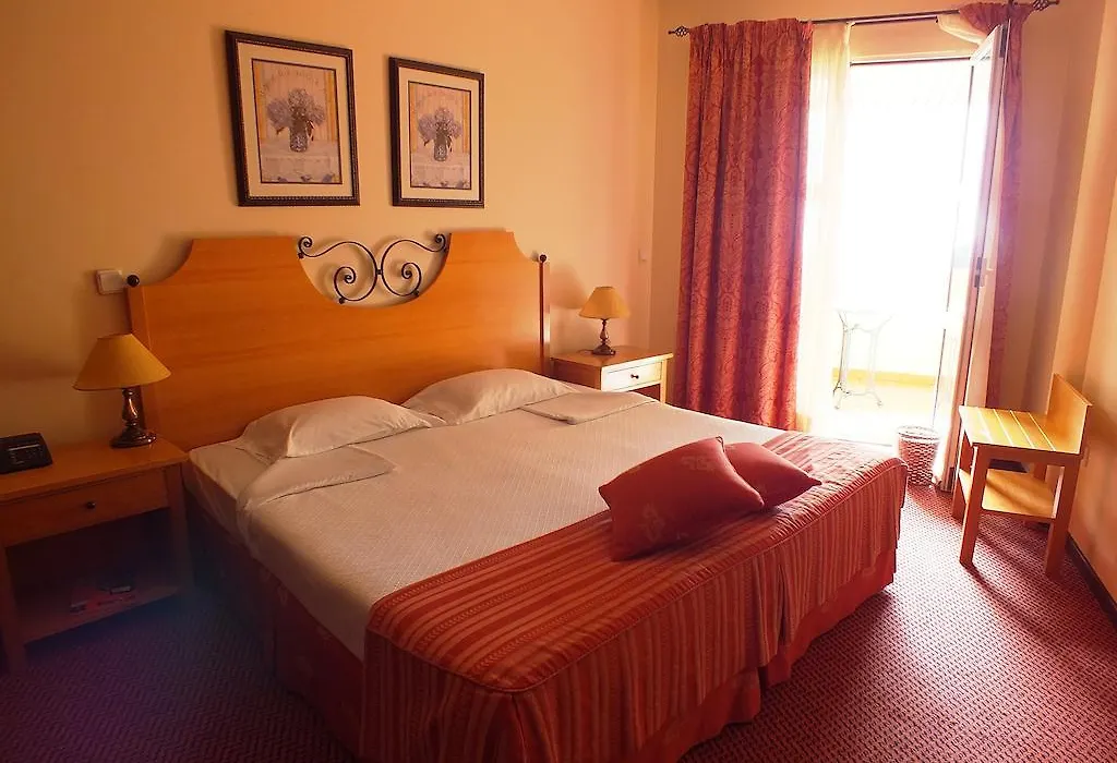 Hotel Pico Da Urze - Paul Da Serra-1
