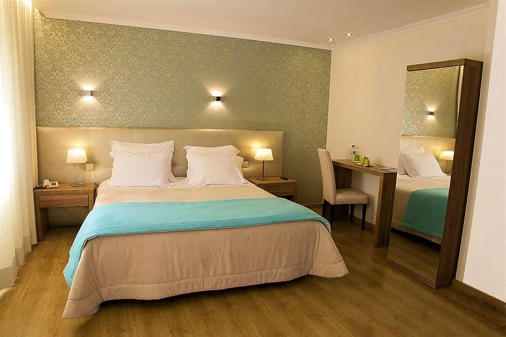 Laurus Hotel-1