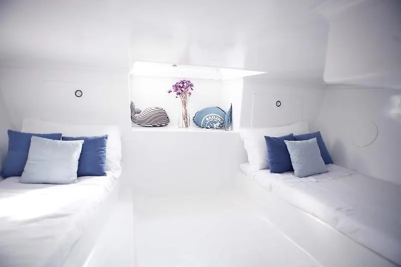 Ilha Da Culatra House-Boat-1