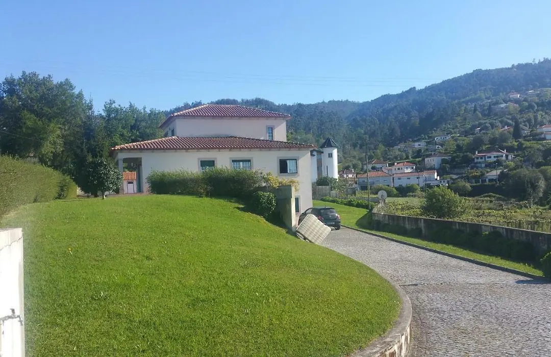 Casa Estrada Da Guia-1
