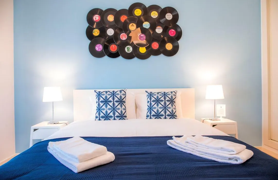 Vinyl Flat Bed & Breakfast - Rooms-1