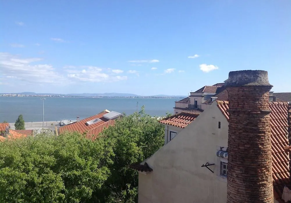 Xavier - Alfama River View By Team4You-1