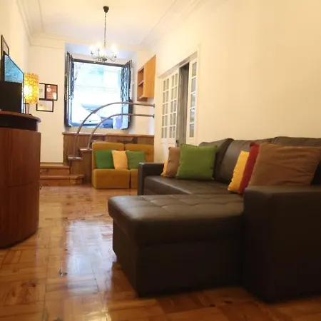 Bordeaux M1 R3 - Nice & Comfortable Double Room With Private Patio & Shared Bathroom-2