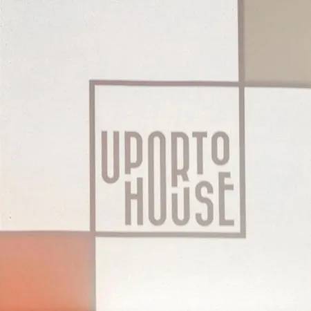 Uporto House Residence-3