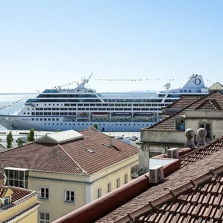 Stay Local In Alfama! Deolinda Central Home, Amazing View-2