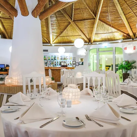 Encosta Do Lago Resort Club-3
