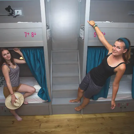 Nice Way Porto Hostel-3