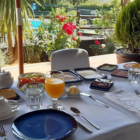 Aprahouseloule Guesthouse-2