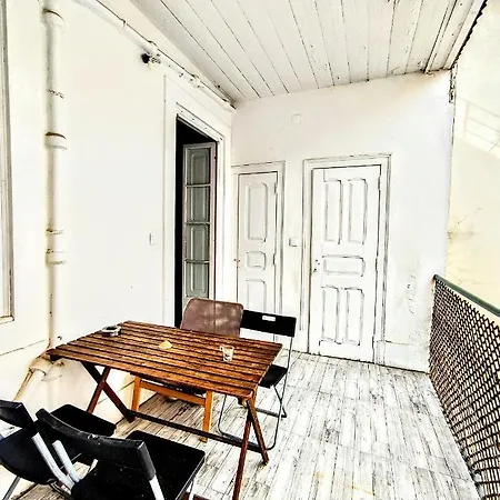 Fernando Pessoa Lisbon Rooms-2