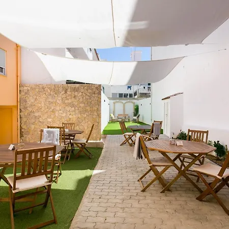 Casa Amarela Guesthouse-2