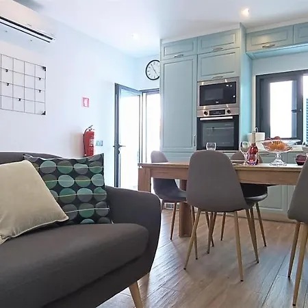 Faro Comfy Ensuite Guest House-2