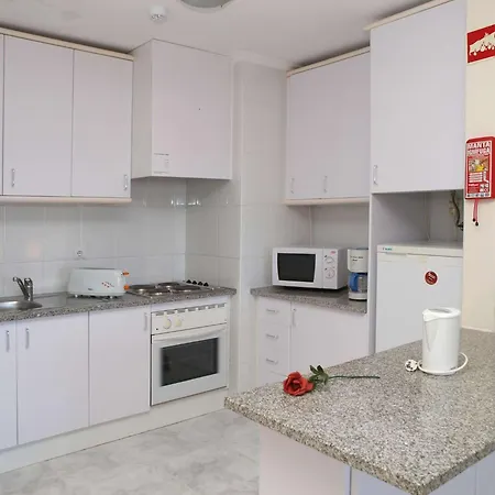 Apartamentos Jardins Da Rocha-2