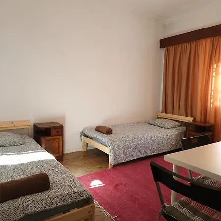 Charming D'Ourique 3-Bedroom Apartment With Private Balcony In Central Campo De Ourique, Lisbon-2
