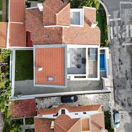 Charmy Villa Estoril By Amber Star Rent-2