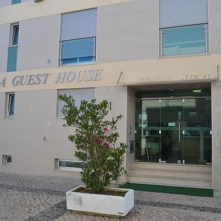 Arenilha Guest House-3