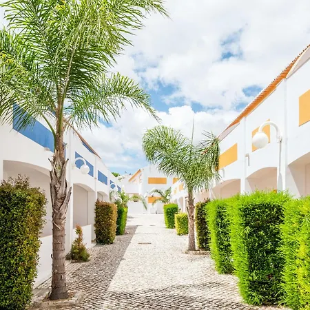 Oasis Beach Apartments-2
