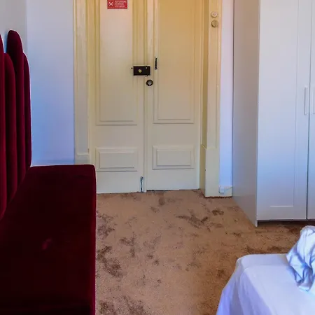Alfama Guest House-2