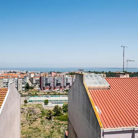 Lisbon Guesthouse-2