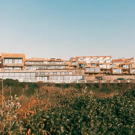 Noah Surf House Portugal-2