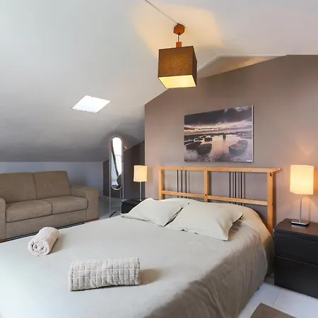 Sandycamps Surf House-3