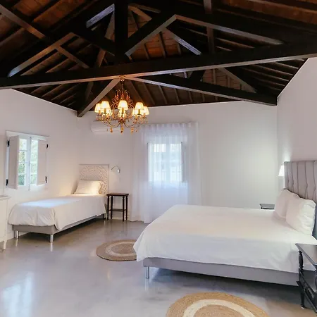 Senhora Do Carmo Charm House-3