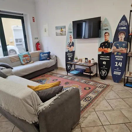 Wolley - Peniche GuestHouse-2