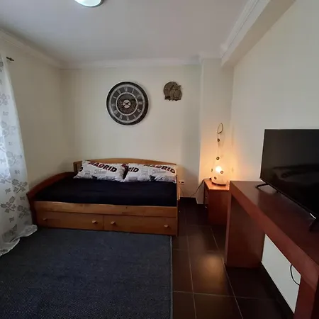Guesthouse, Ap Verissimo-3