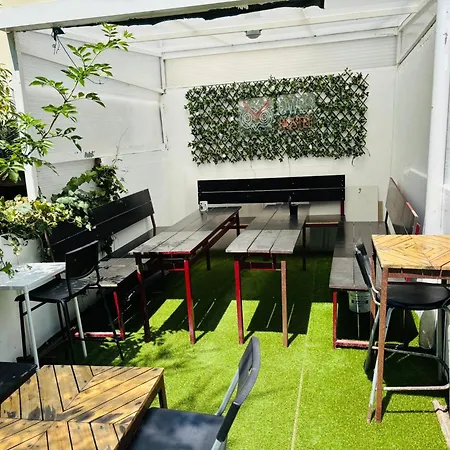 Owls Hostel Ribeiro-2