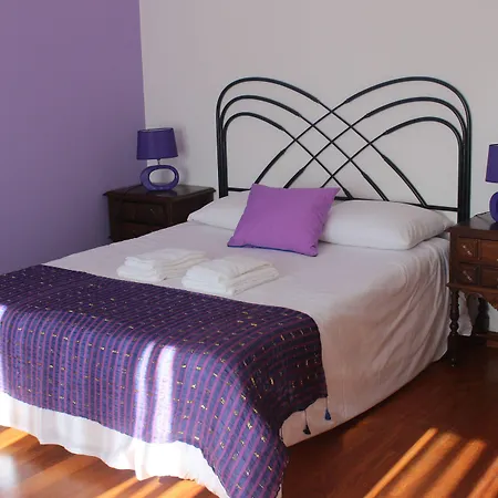 Ericeira Chill Hill Hostel & Private Rooms-3