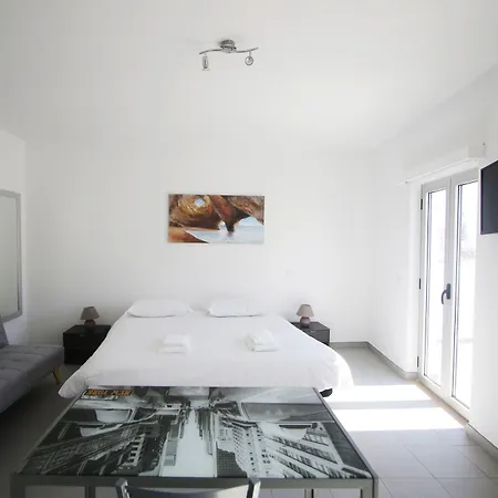 Guest House Lovely Swan-2