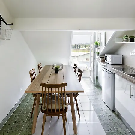 Jr Studios & Suites I Rius I-3