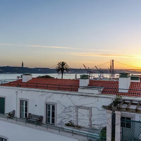 The Emerald House Lisbon - Curio Collection By Hilton-3