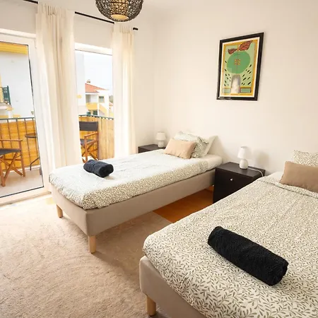 Peniche Surf Lodge 2-2