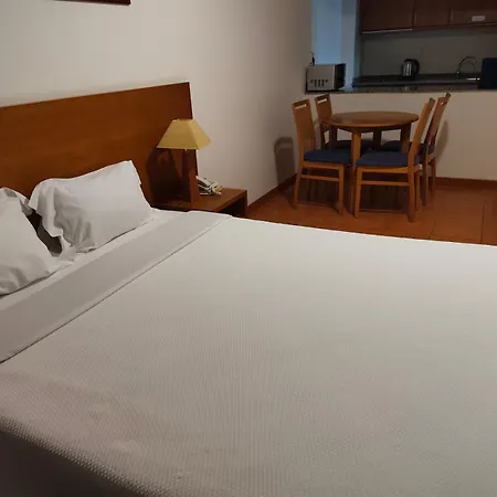 Apartamentos Turísticos Vila Praia-2