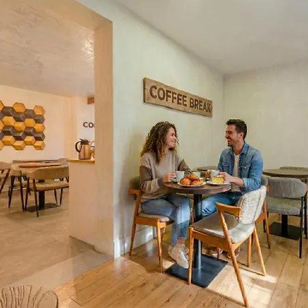Lx51 Lisbon Center - Studios & Suites By Apt Iin-3