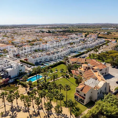 Praia Da Lota Beachfront Resort - Hotel & Apartments-3
