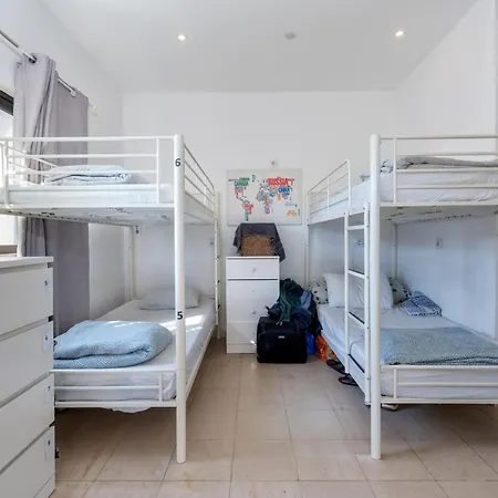Blife Faro Airport Hostel&Rooms-3