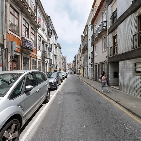 A-Mo Porto By Trip2Portugal: Arts District Up To 8-2