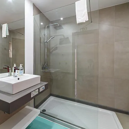 Besmart Suites With Private Wc By Home Sweet Home Aveiro-3