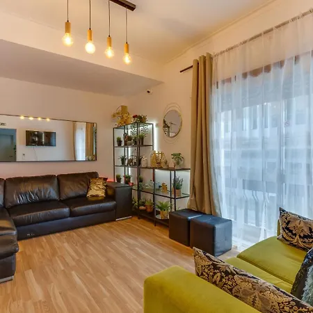 Avenue View Rooms-3