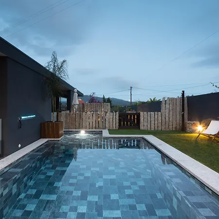 Hugs Village Houses Heated Pool-3