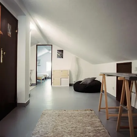 The Five House-2